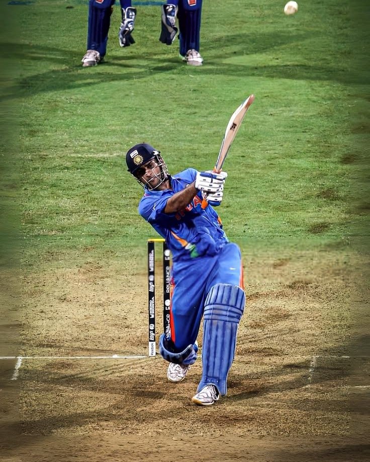 MS Dhoni batting
